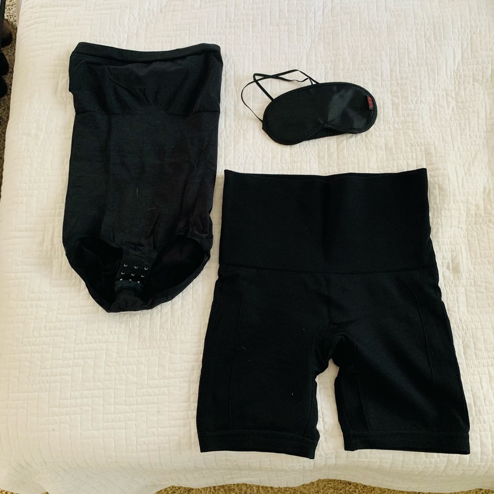 Women’s shape wear set with blindfold
